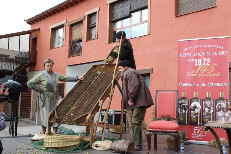 HOMENAJE A UNA GENERACIÓN